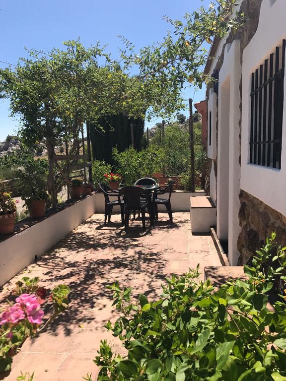 Cortijo Nuevo Alojamiento Rural Cuevas del Becerro Exteriör bild
